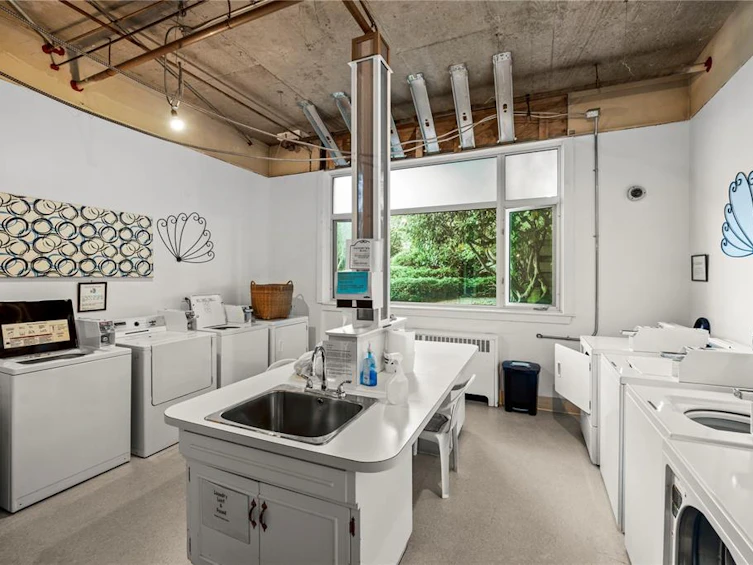 102-250 Douglas Street, Victoria, BC, V9V 2P4 - 26