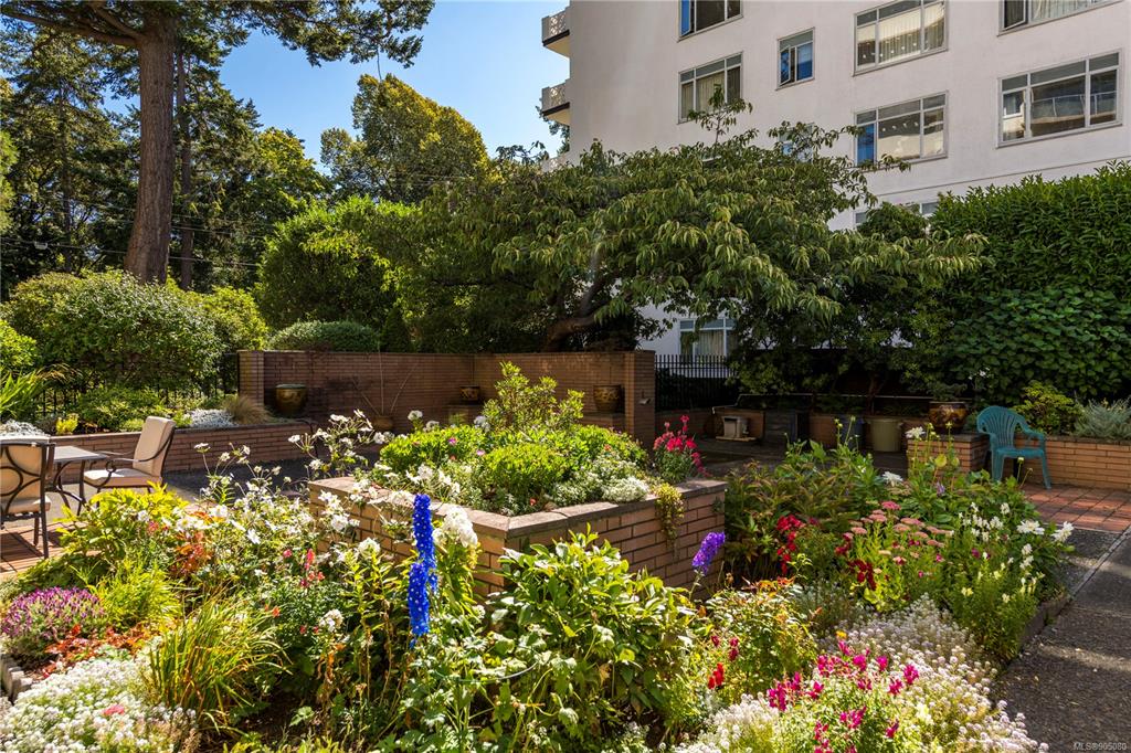 102-250 Douglas Street, Victoria, BC, V9V 2P4 - 28