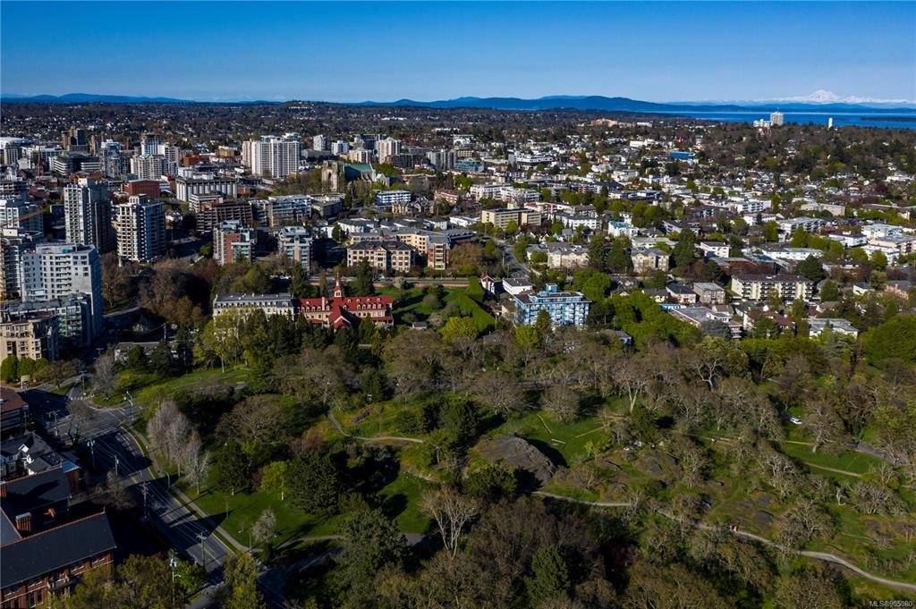 102-250 Douglas Street, Victoria, BC, V9V 2P4 - 33