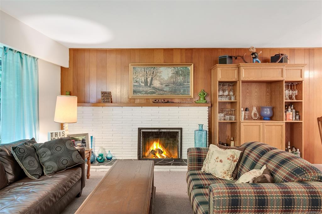 570 Waugh Road, Mayne Island, BC, V0N 2J1
