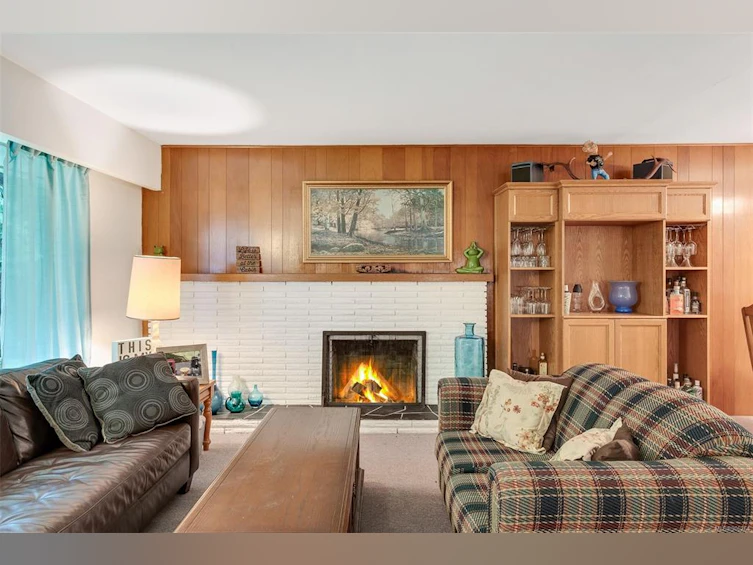 570 Waugh Road, Mayne Island, BC, V0N 2J1