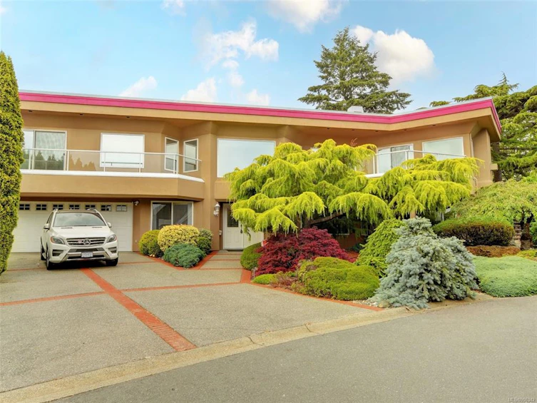 3437 Mayfair Drive, Saanich, BC, V8P 1R2