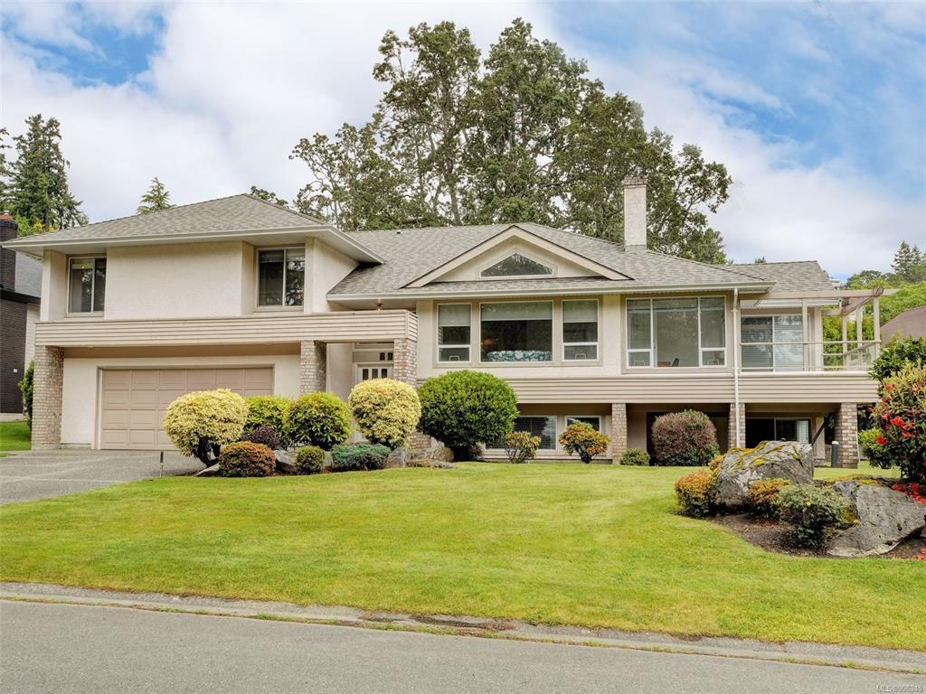 894 Kentwood Lane, Saanich, BC, V8Y 3C6