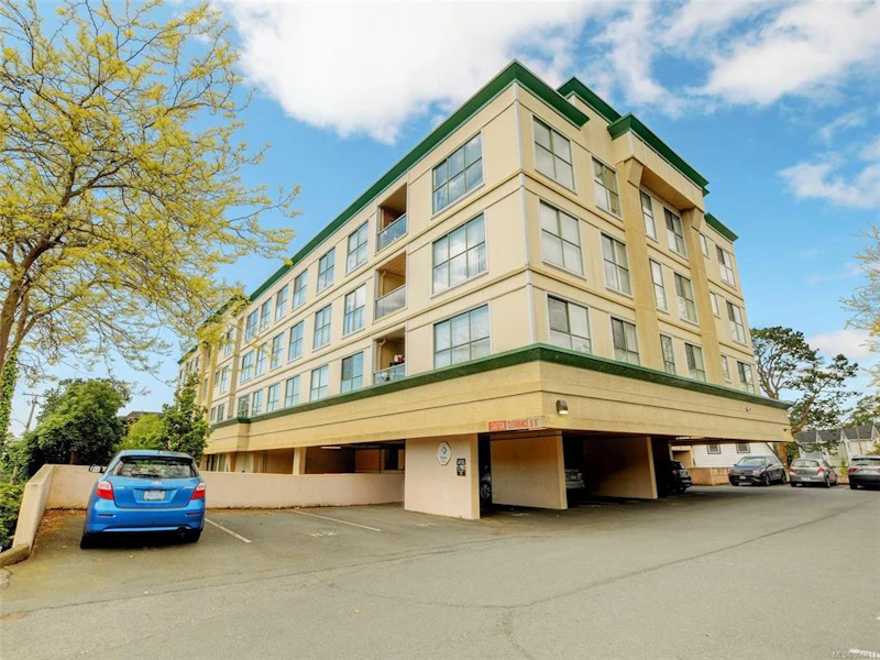 310 - 3460 Quadra Street, Saanich BC V8X 1G6