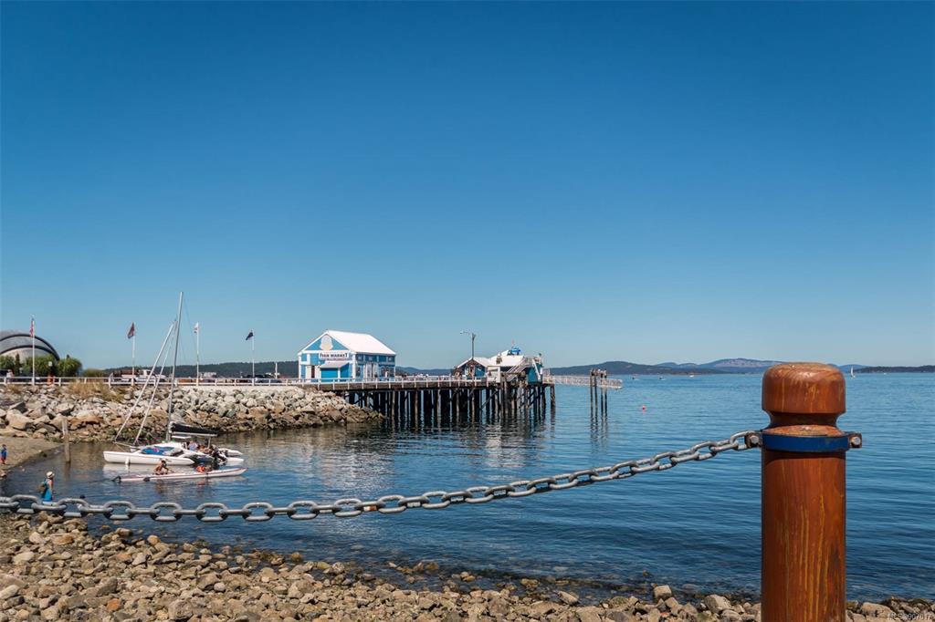 9626 Sixth Street, Sidney, BC, V8L 2W2