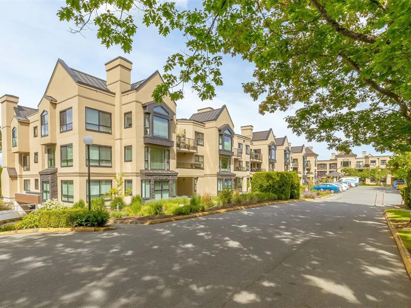101 - 3969 Shelbourne Street, Saanich BC V8N 6J5