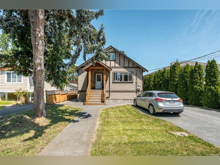 167 Little Eldon Place, Saanich, BC, V8Z 1E2
