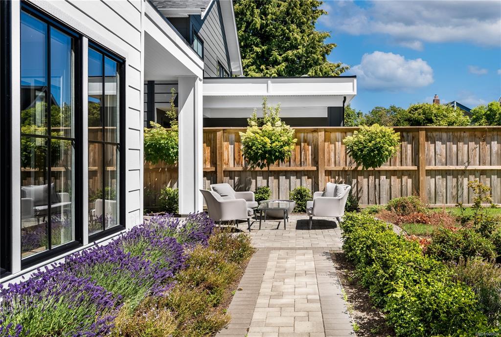 1455 Clifford Street, Victoria, BC, V8S 1M1 - 20