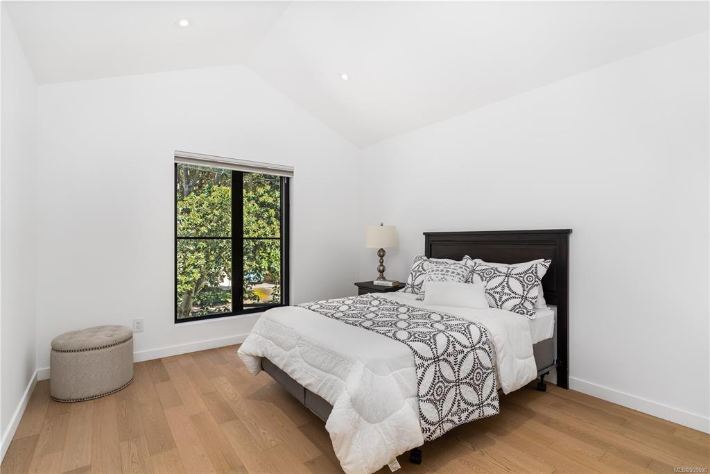 1455 Clifford Street, Victoria, BC, V8S 1M1 - 31