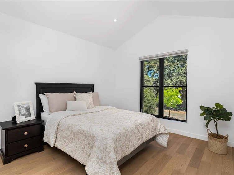 1455 Clifford Street, Victoria, BC, V8S 1M1 - 32