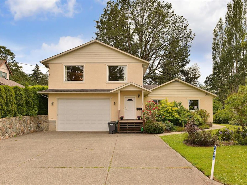 1081 Chesterfield Road, Saanich BC V8Z 2V2