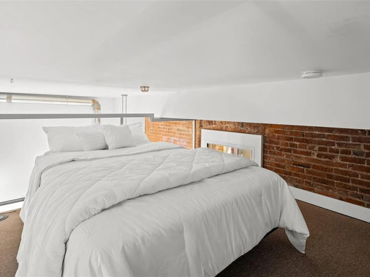209-562 Yates Street, Victoria, BC, V8W 1K8 - 13