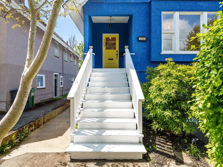 709 Connaught Road, Victoria, BC, V9A 2Z1 - 2