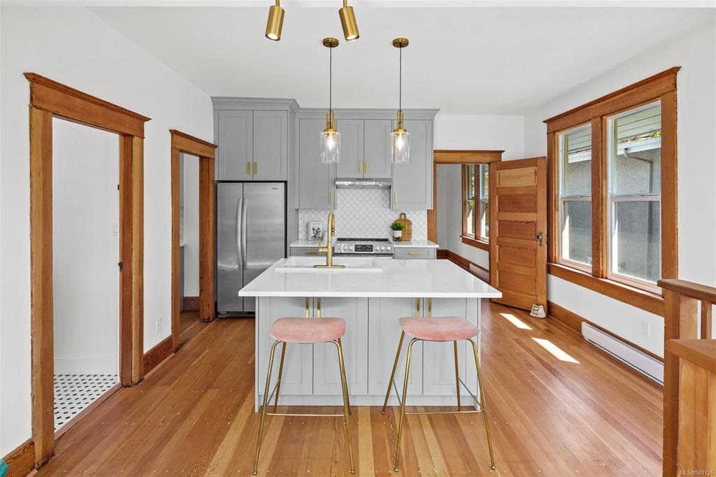 709 Connaught Road, Victoria, BC, V9A 2Z1 - 3