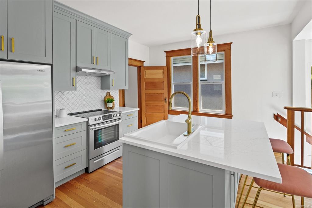 709 Connaught Road, Victoria, BC, V9A 2Z1 - 5