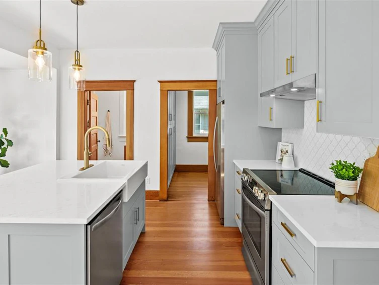 709 Connaught Road, Victoria, BC, V9A 2Z1 - 6