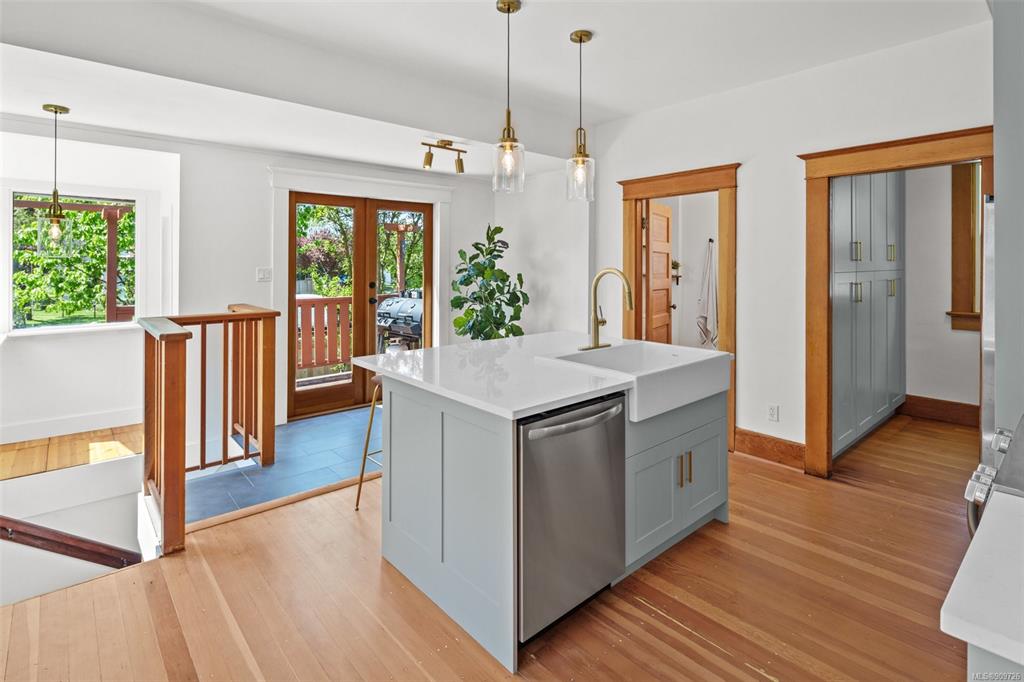 709 Connaught Road, Victoria, BC, V9A 2Z1 - 7