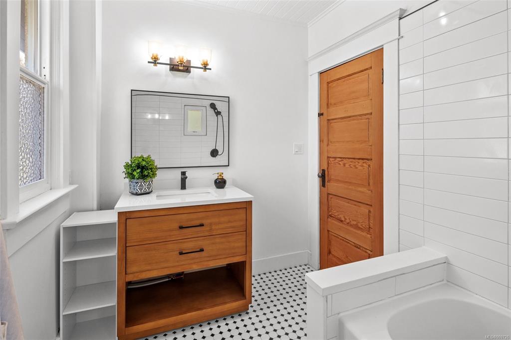 709 Connaught Road, Victoria, BC, V9A 2Z1 - 20