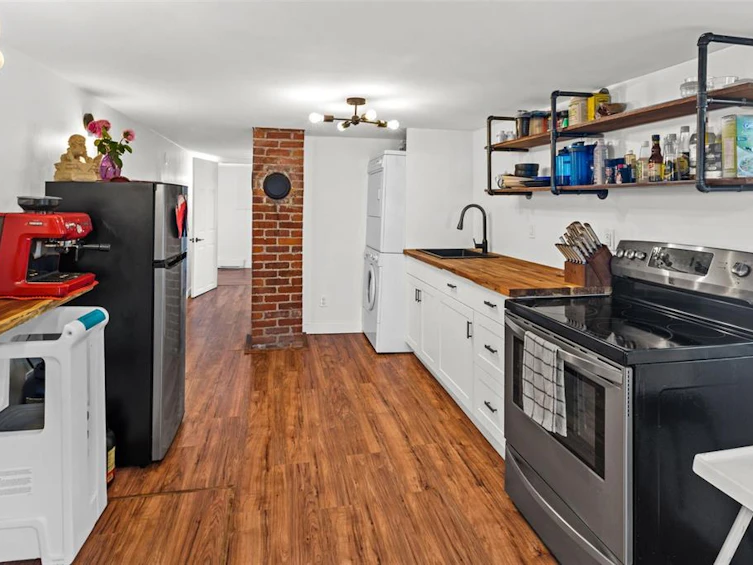 709 Connaught Road, Victoria, BC, V9A 2Z1 - 26
