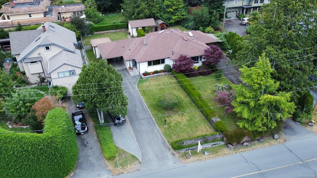 7073 Brentwood Drive, Central Saanich, BC, V8M 1B6
