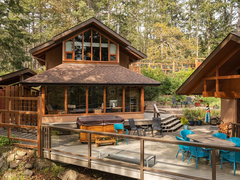 861 Nose Point Road, Salt Spring Island BC V8K 1S5