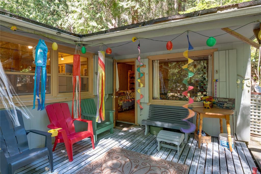 505 & 509 Bluff Way, Mayne Island, BC, V0N 2J2