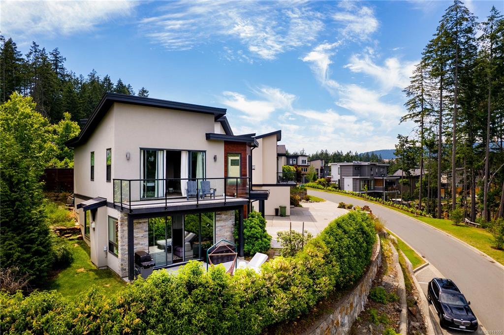 1161 Nature Park Place, Highlands, BC, V9B 0S6 - 2