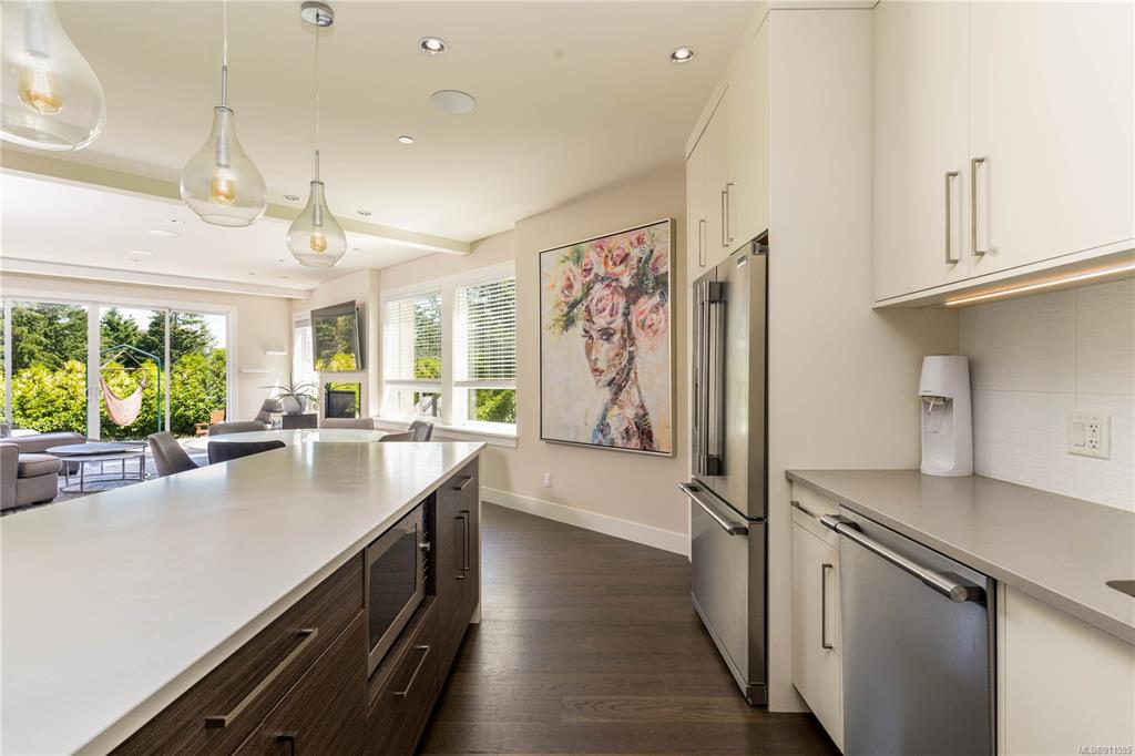 1161 Nature Park Place, Highlands, BC, V9B 0S6 - 10