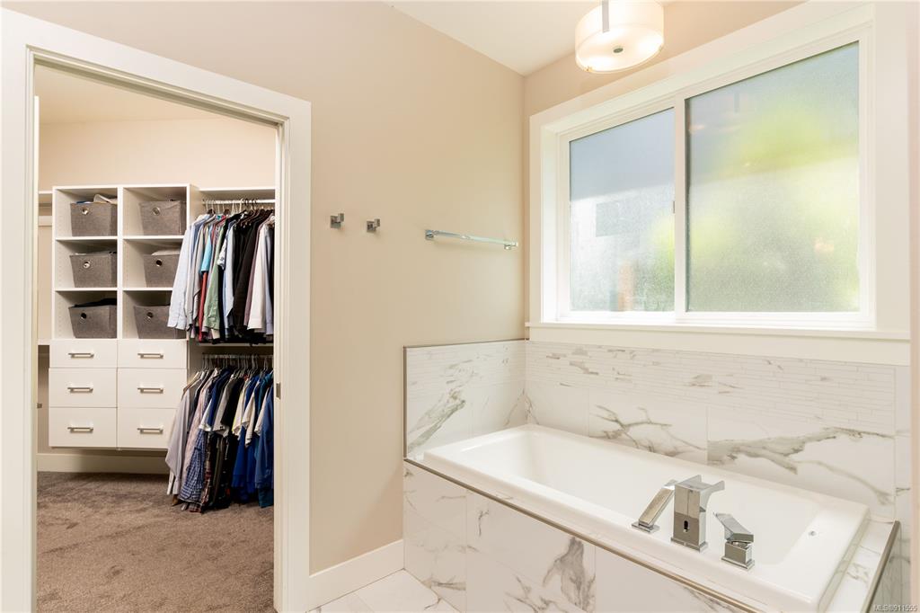 1161 Nature Park Place, Highlands, BC, V9B 0S6 - 17