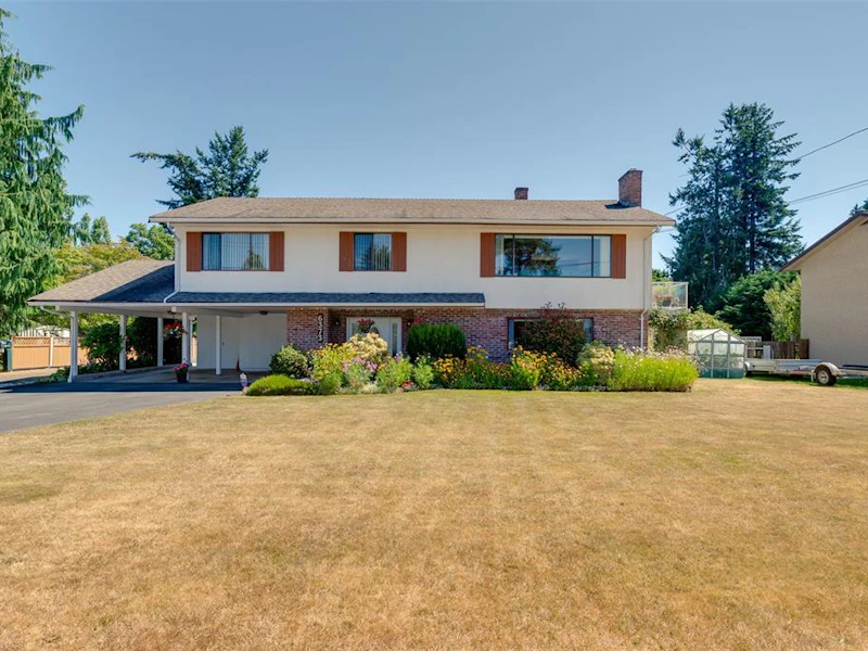 6373 Rodolph Road, Central Saanich BC V8Z 5W2