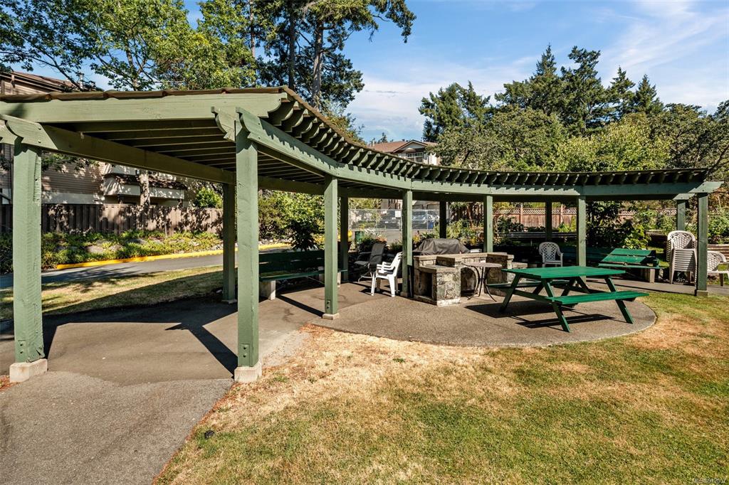 312-290 Island Highway, View Royal, BC, V9B 1G5 - 5