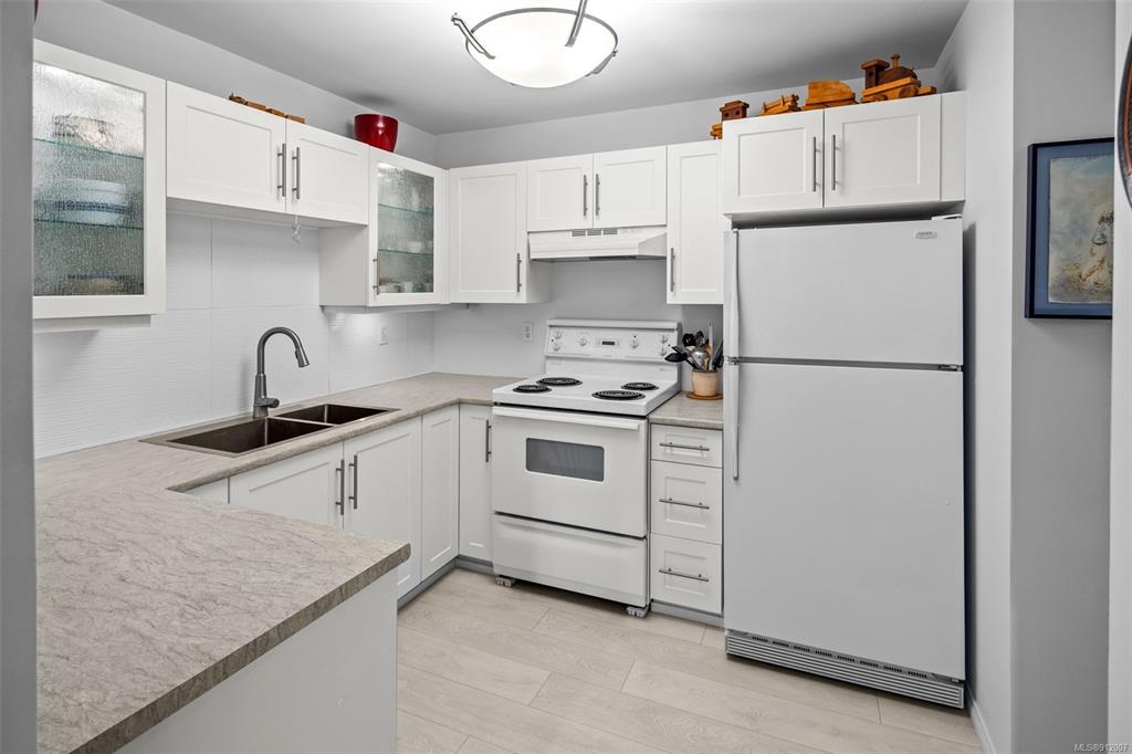 312-290 Island Highway, View Royal, BC, V9B 1G5 - 10
