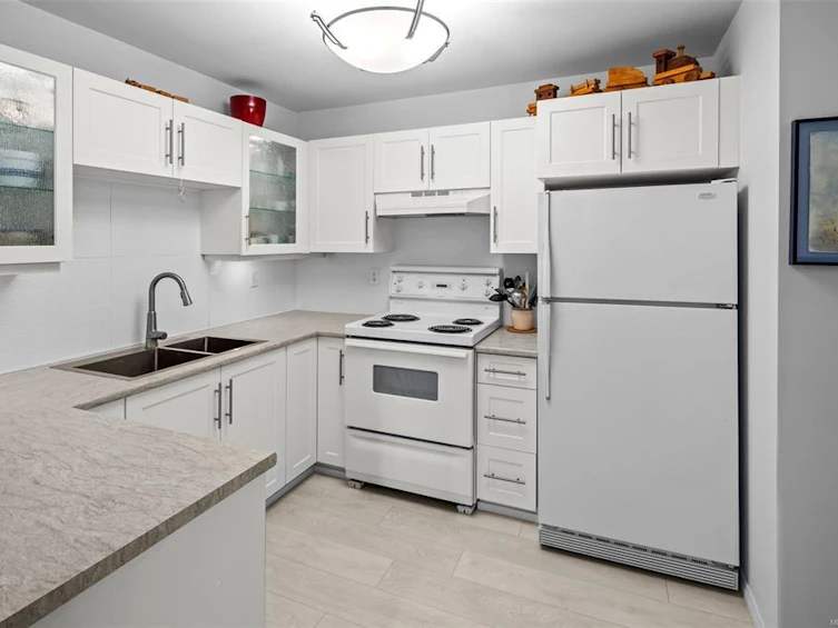 312-290 Island Highway, View Royal, BC, V9B 1G5 - 10
