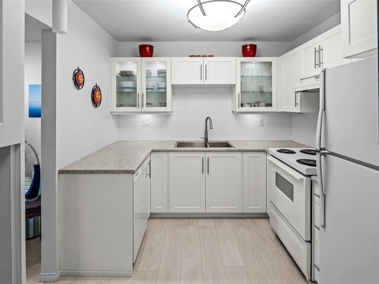 312-290 Island Highway, View Royal, BC, V9B 1G5 - 11
