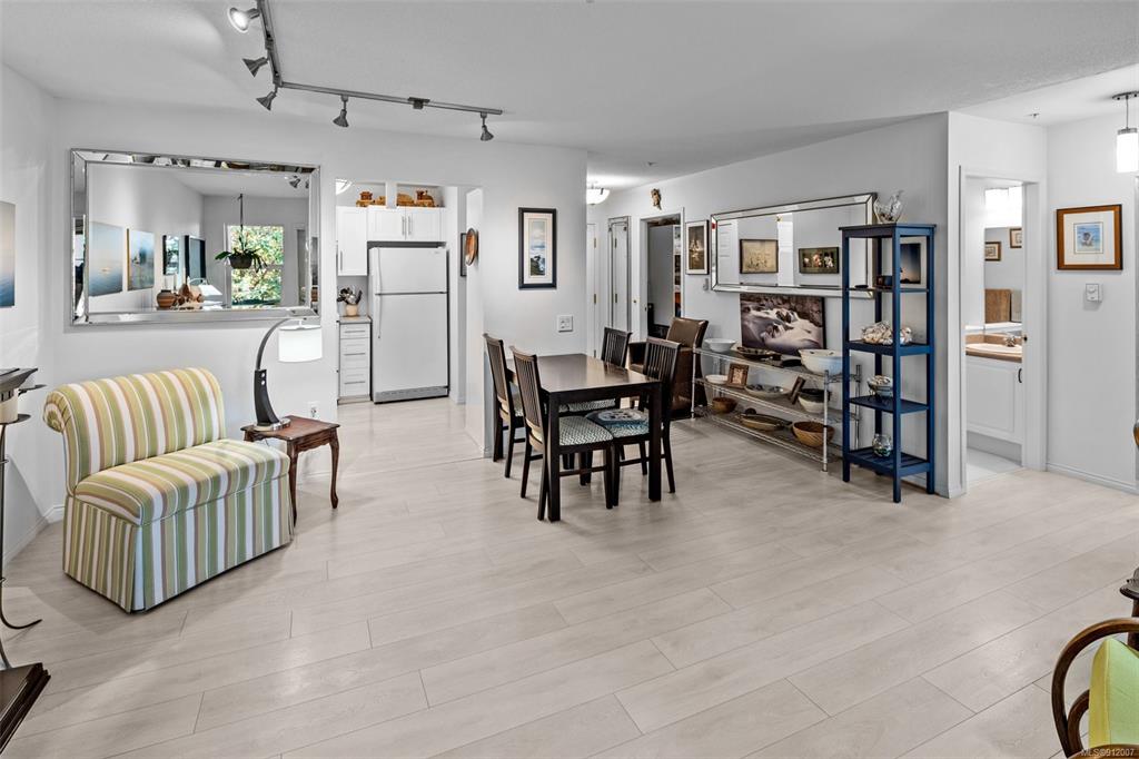 312-290 Island Highway, View Royal, BC, V9B 1G5 - 16