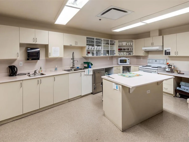 312-290 Island Highway, View Royal, BC, V9B 1G5 - 28