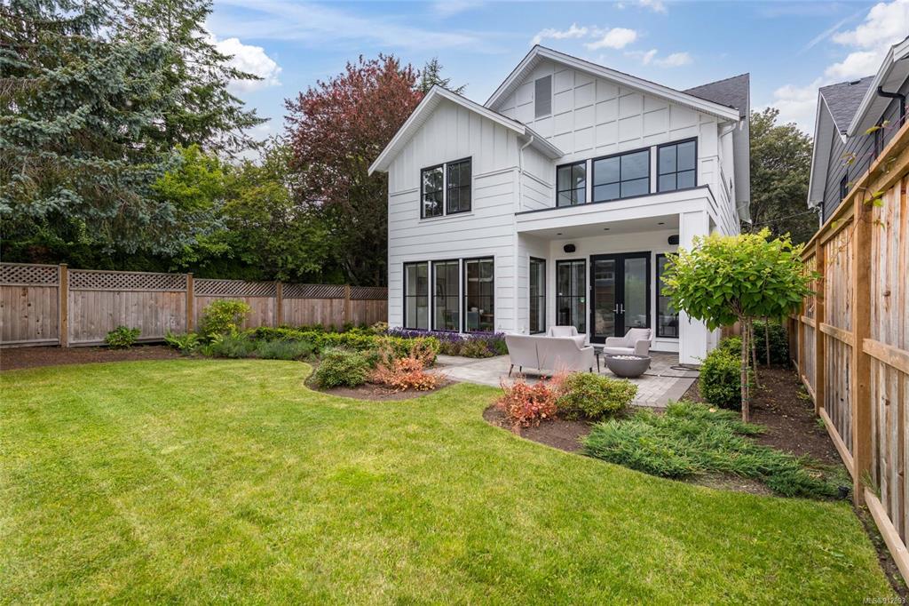 1455 Clifford Street, Victoria, BC, V8S 1M1 - 23