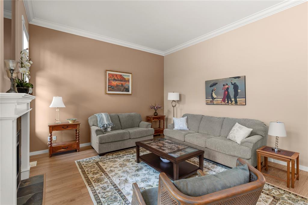 18-2229 Graduation Place, Saanich, BC, V8N 6W3 - 4