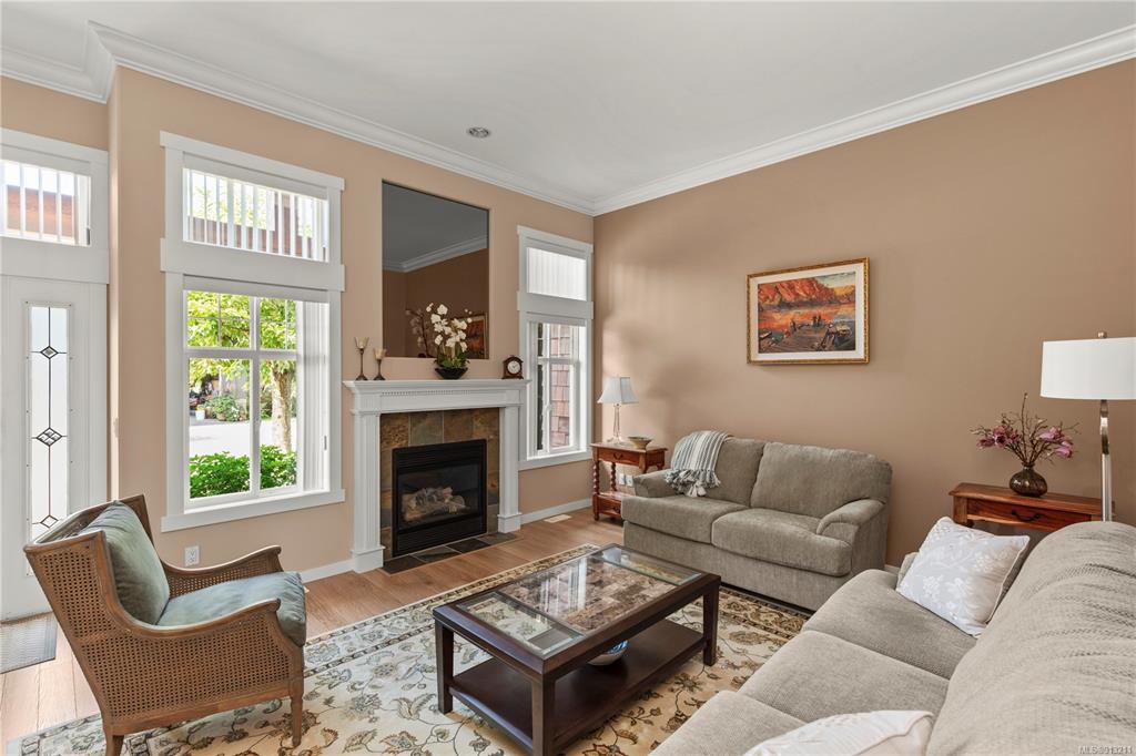 18-2229 Graduation Place, Saanich, BC, V8N 6W3 - 6