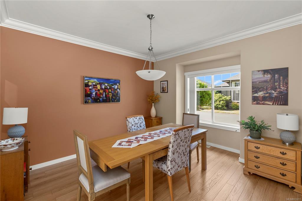 18-2229 Graduation Place, Saanich, BC, V8N 6W3 - 7