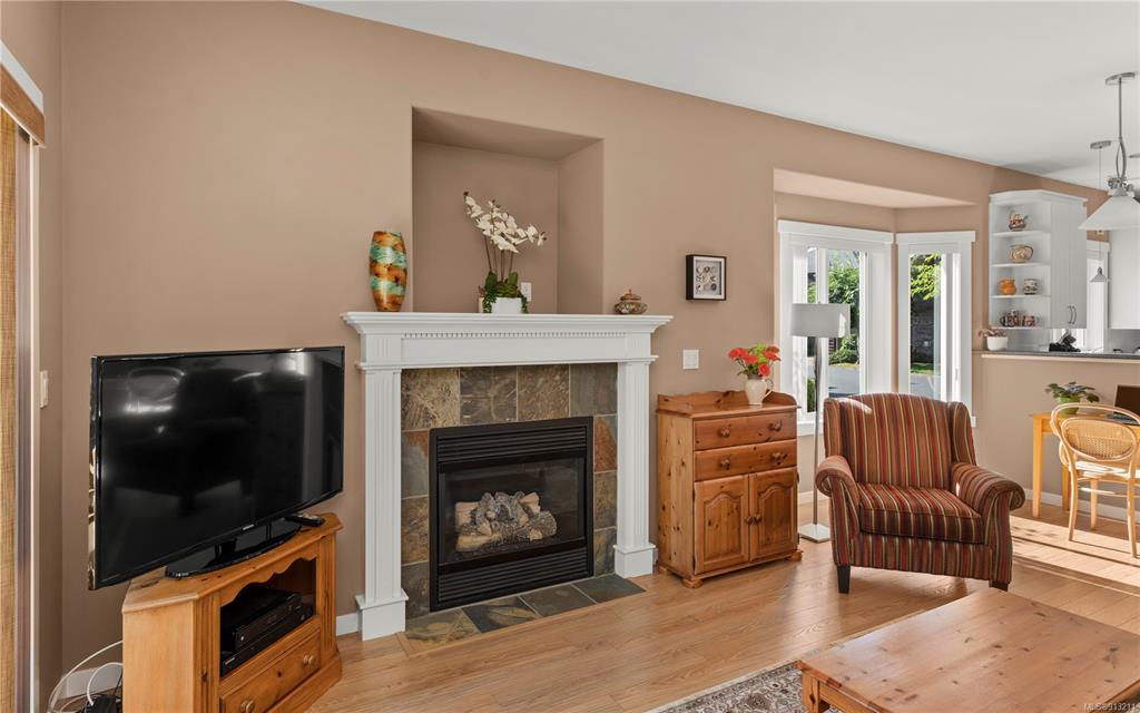 18-2229 Graduation Place, Saanich, BC, V8N 6W3 - 14