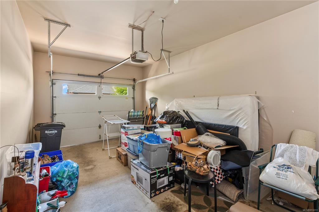 18-2229 Graduation Place, Saanich, BC, V8N 6W3 - 22