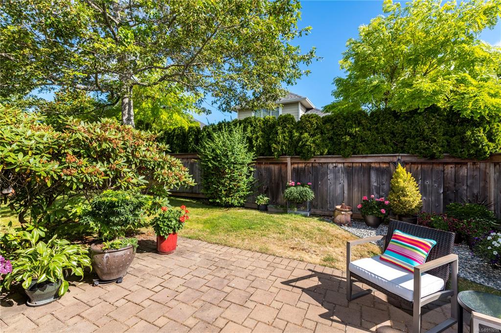 18-2229 Graduation Place, Saanich, BC, V8N 6W3 - 23