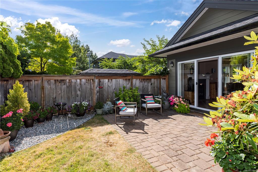 18-2229 Graduation Place, Saanich, BC, V8N 6W3 - 24