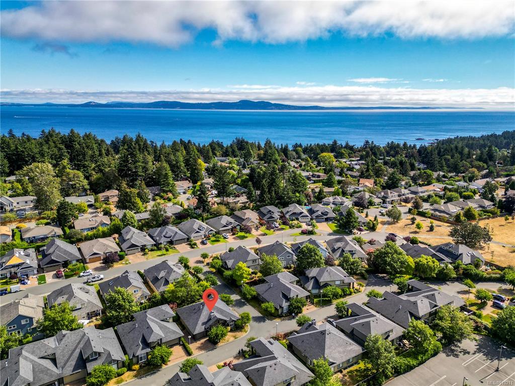 18-2229 Graduation Place, Saanich, BC, V8N 6W3 - 29