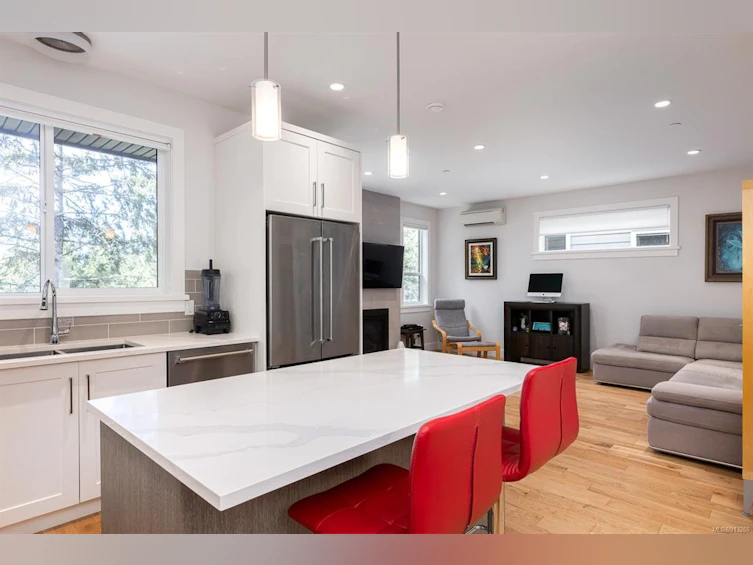 1178 Deer Meadow, Highlands, BC, V9B 0S6