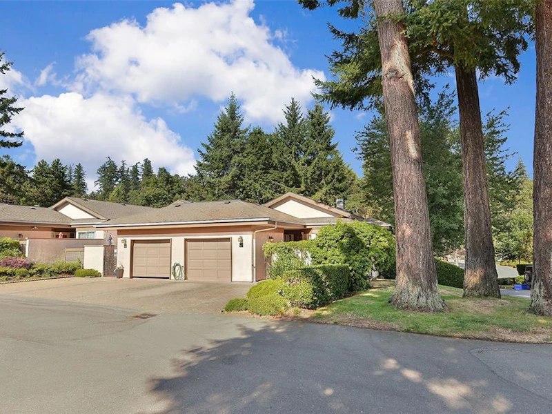 62 - 901 Kentwood Lane, Saanich BC V8Y 2Z1