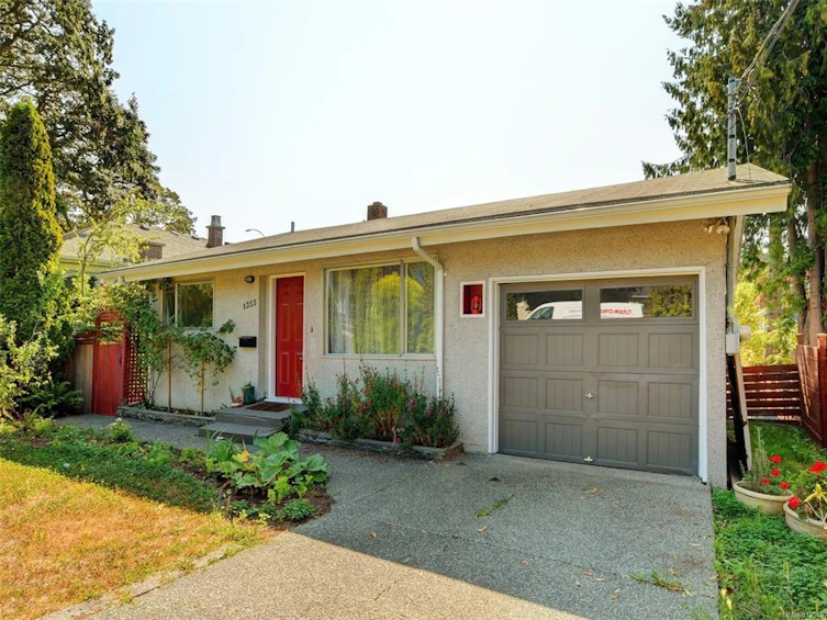 1355 Finlayson Street, Victoria, BC, V8T 2V5