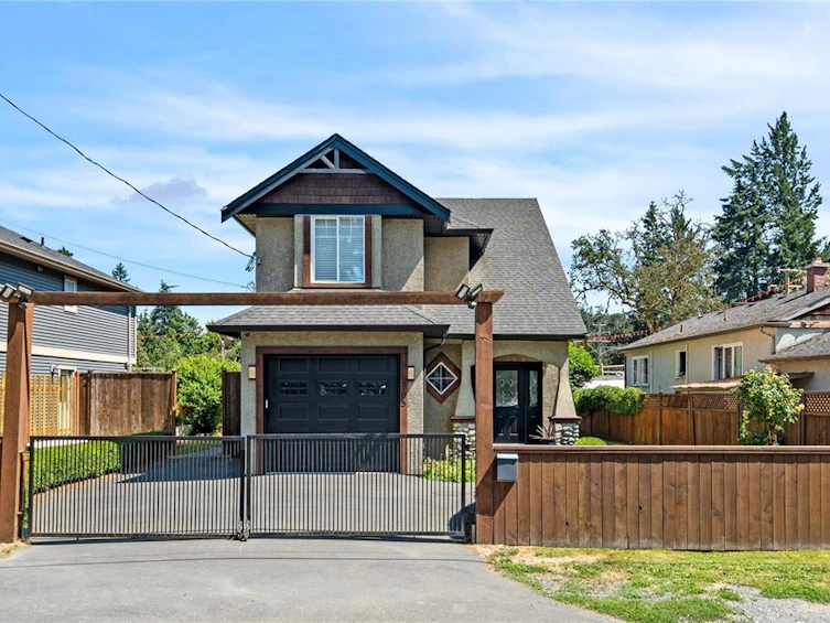 2795 Kingswood Road, Langford, BC, V9B 3K1
