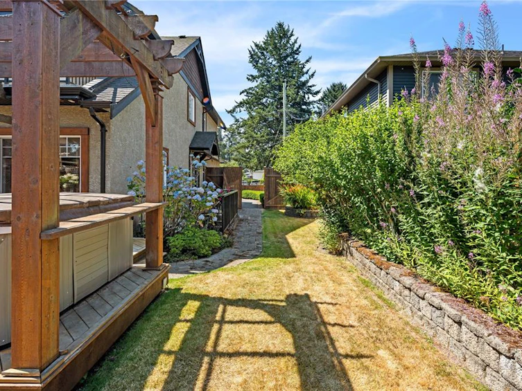 2795 Kingswood Road, Langford, BC, V9B 3K1 - 9